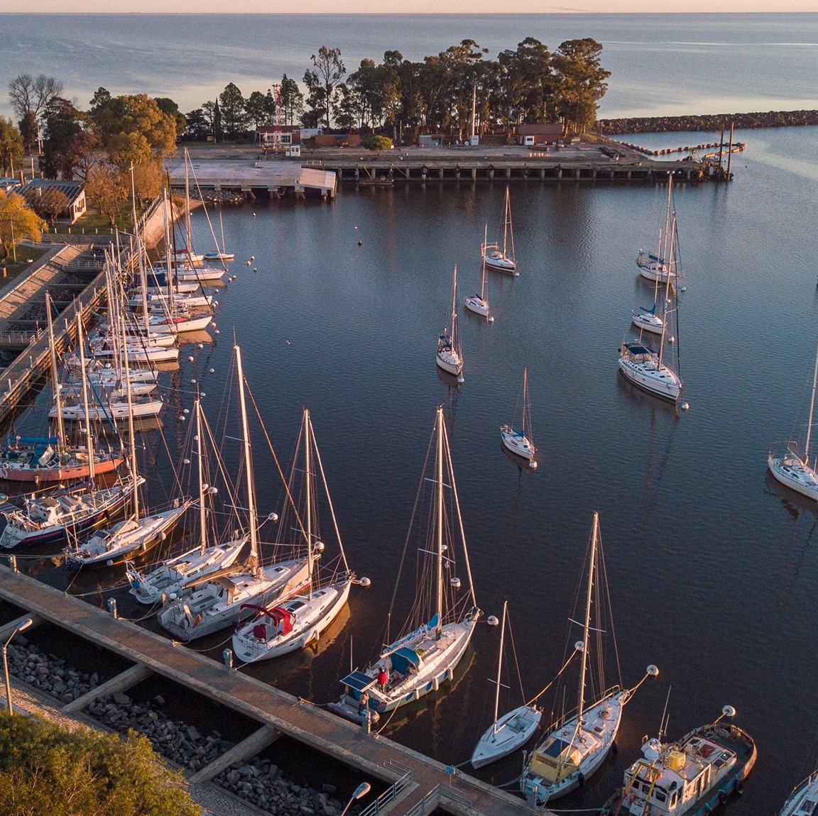 Travesía en velero a Juan Lacaze
