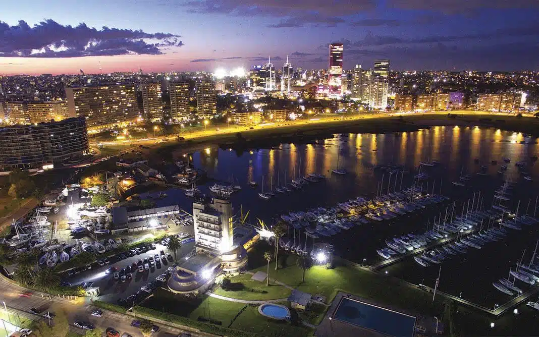 Travesía en velero a Montevideo